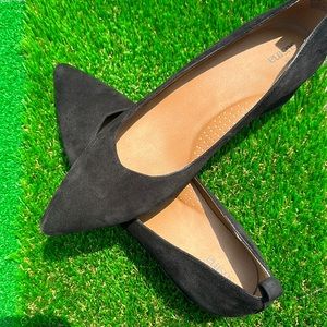 Black suede heels in excellent condition